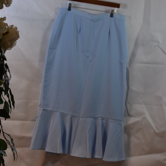 Special Occasion/bridal/Church/MOB Suit Embroidered Beaded Embellished SZ 14 NWT - Picture 4 of 12